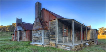 Coolamine Homestead - Kosciuszko NP - NSW T (PBH4 00 12563)